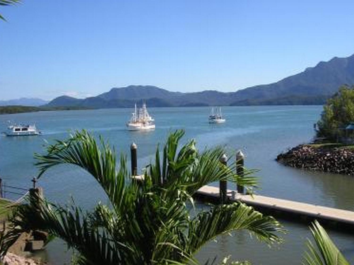 Hinchinbrook Marine Cove Resort Lucinda Exterior photo