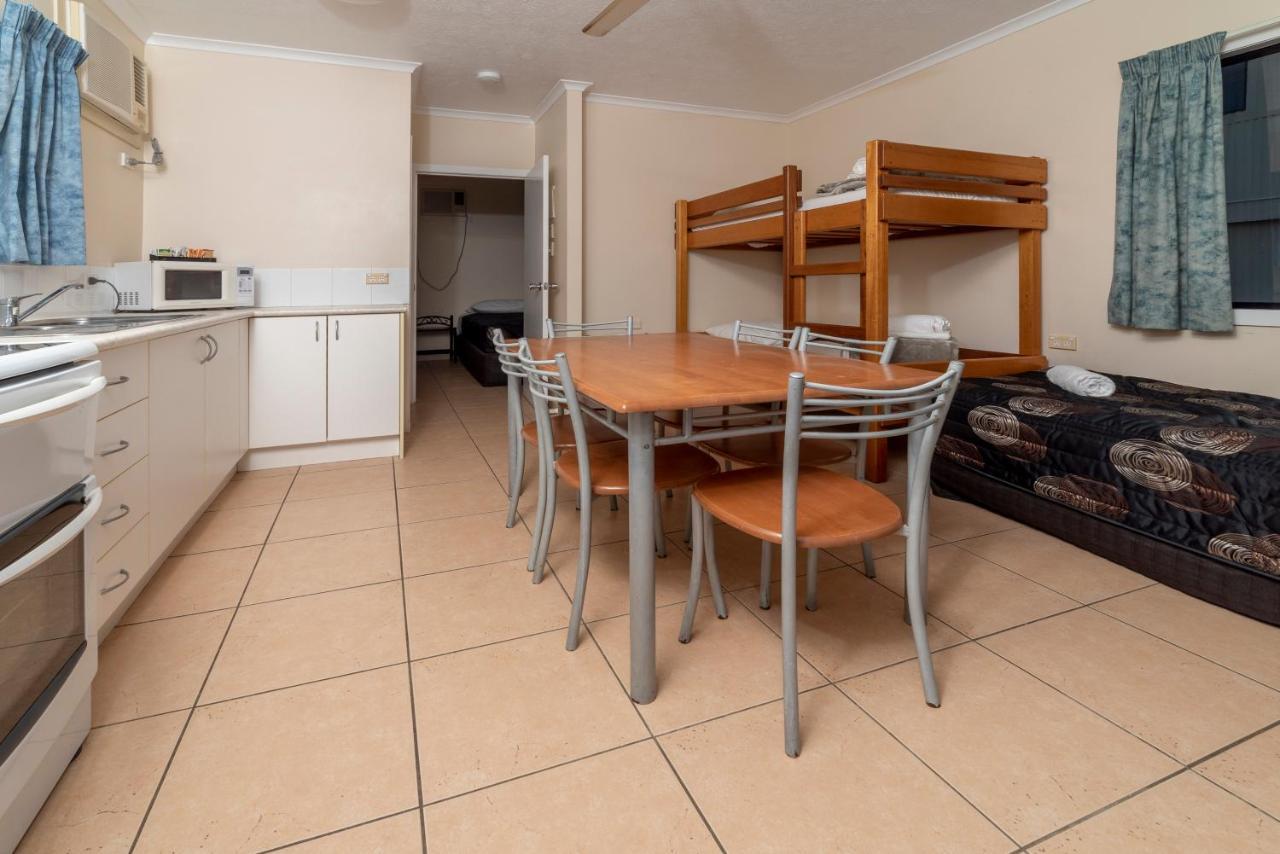 Hinchinbrook Marine Cove Resort Lucinda Exterior photo