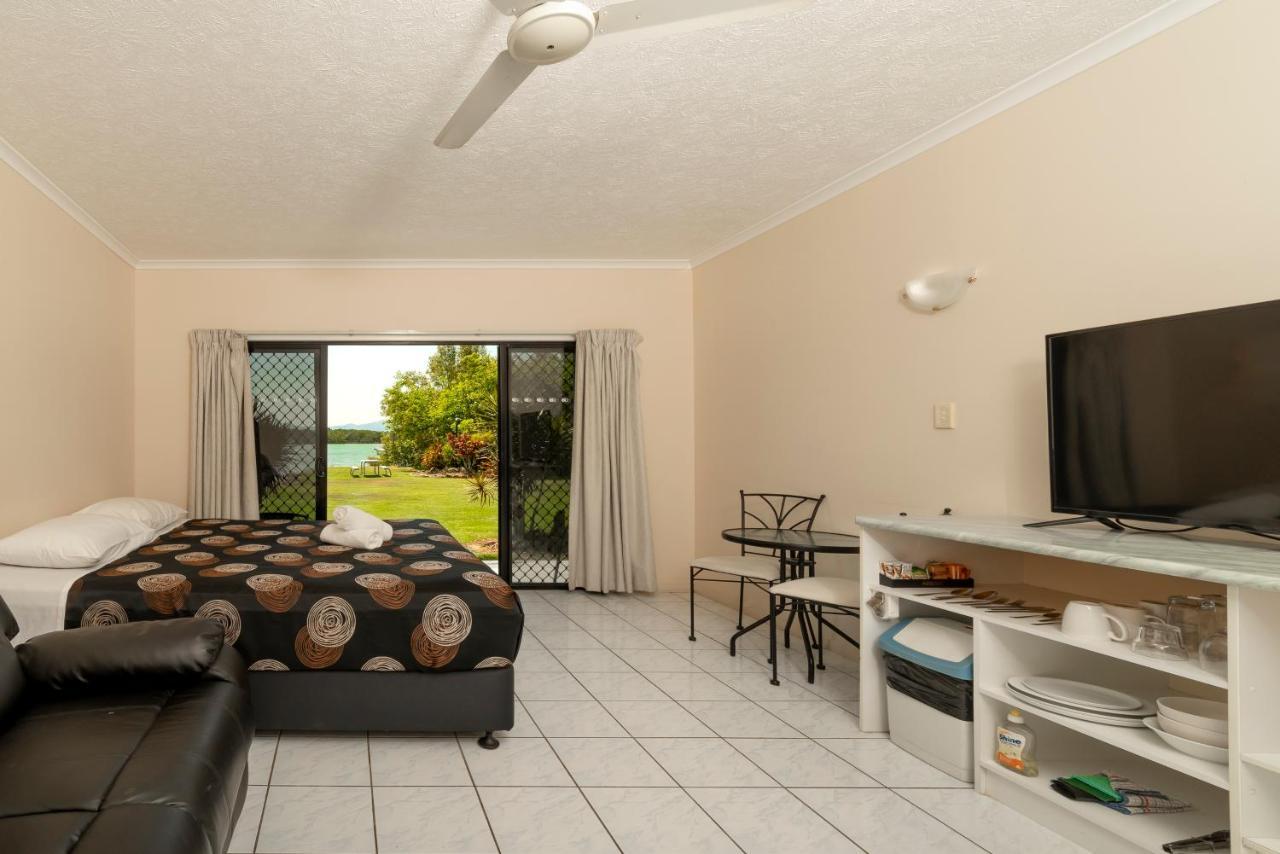 Hinchinbrook Marine Cove Resort Lucinda Exterior photo